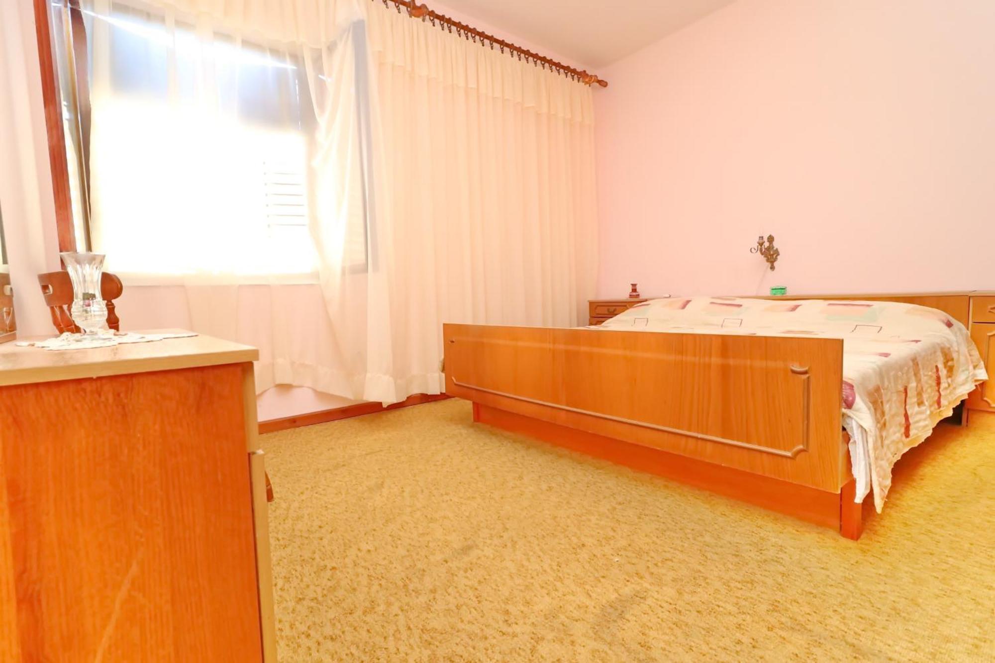 Apartments Peselj Smokvica  Rum bild