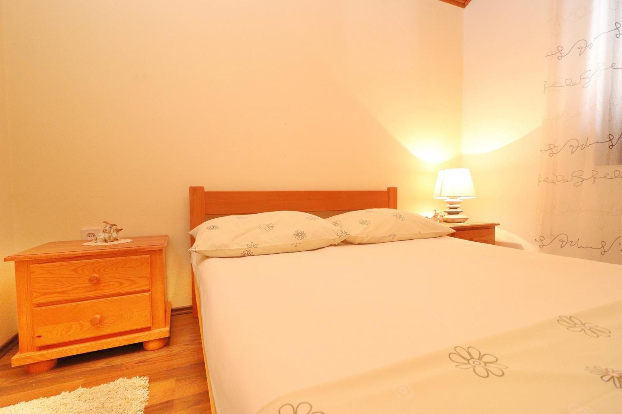 Apartments Peselj Smokvica  Rum bild